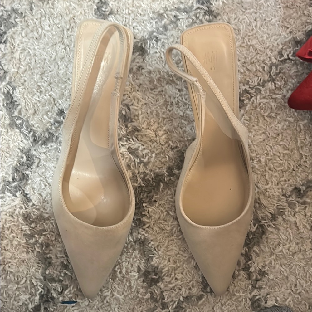 H&M Cream Pointed-Toe Heels